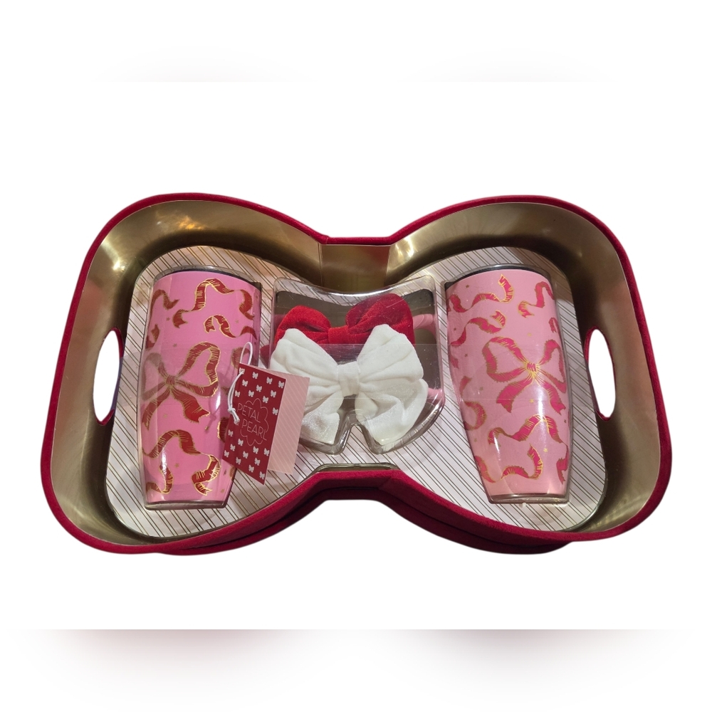 Petal & Pearl - NEW Set of 5 Bow Velour Box Ceramic Mugs & Barrettes. Great Gift